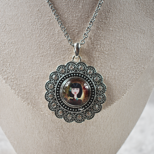 Round Crystal Flower Necklace - Image 2